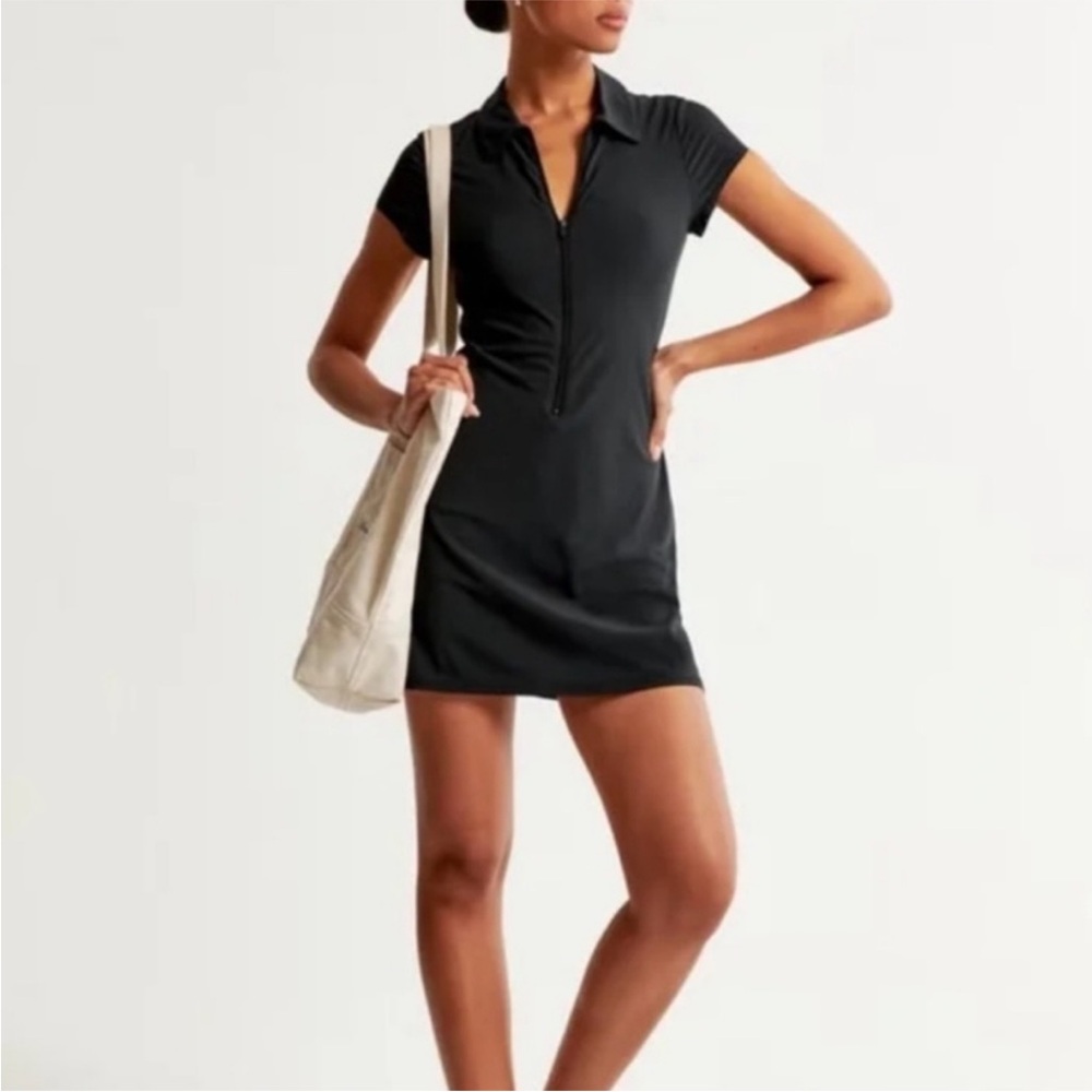Abercrombie & Fitch - Zip-Up Traveler Mini Dress - Black - M